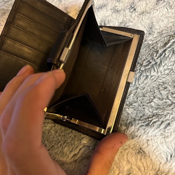 🗣️🚨🔥Men’s or Women’s vintage Pre-Loved Fendi Wallet! Excellent condition! - Picture 6 of 8